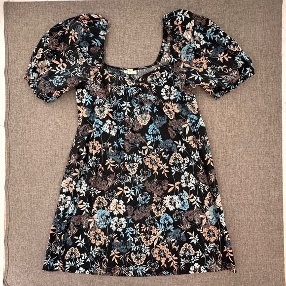 Brand New!‎ a.n.a a new approach Floral Dress Puffy Short Sleeves Small MSRP $60 - Picture 1 of 15